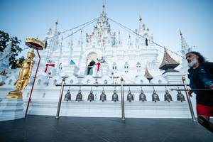 BIB: 
                            <button type="button" onclick="openModal(22465666)" class="btn btn-primary btn-sm float-right btn-popup" data-toggle="modal" data-target=".modal-high-quality">
                        <i class="fas fa-shopping-cart"></i> Add to Cart
                    </button>
                                            <button type="button" onclick="isThisMe(22465666, true)" class="btn btn-success btn-sm float-right btn-popup btn-isme hidden" data-toggle="tooltip" data-placement="bottom" title="นี่คือรูปของคุณใช่ไหม คลิกที่นี่เพื่อเอาเข้าอัลบั้ม">
                        <i class="fas fa-plus"></i> Add to album
                    </button>
                    <button type="button" onclick="isThisMe(22465666, false)" class="btn btn-warning btn-sm float-right btn-popup btn-isnotme hidden">
                        <i class="fas fa-ban"></i> Remove from album
                    </button>